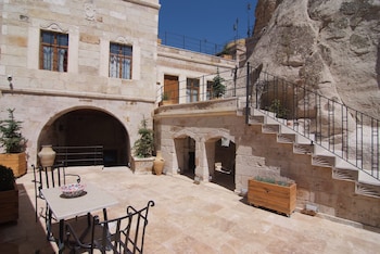 peruna cave hotel