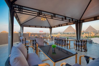 nozol pyramids hotel
