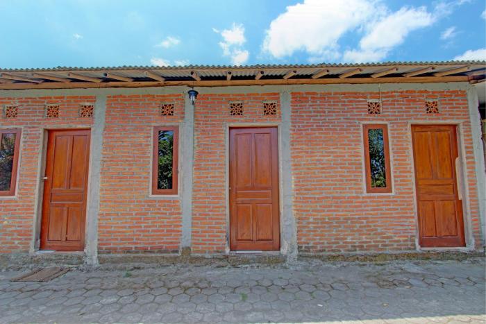 spot on 93010 omah bareng syariah sambisari