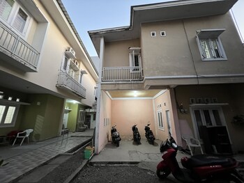 spot on 93022 anugrah homestay syariah