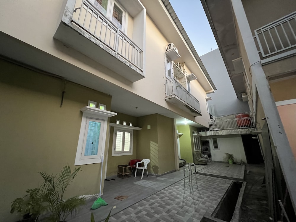 spot on 93022 anugrah homestay syariah