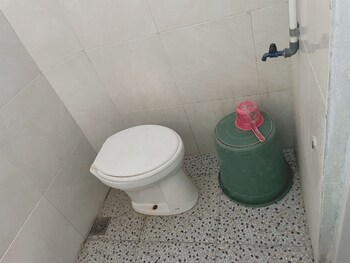 spot on 93035 karmans sari homestay syariah