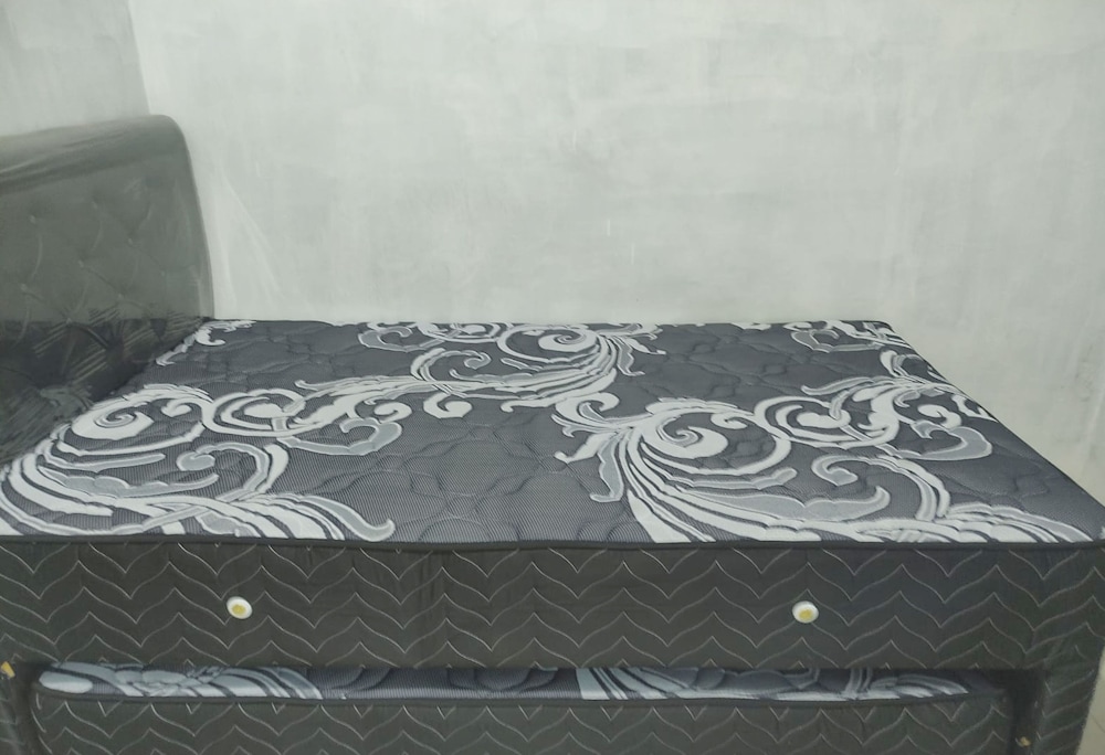 spot on 93042 lina homestay syariah