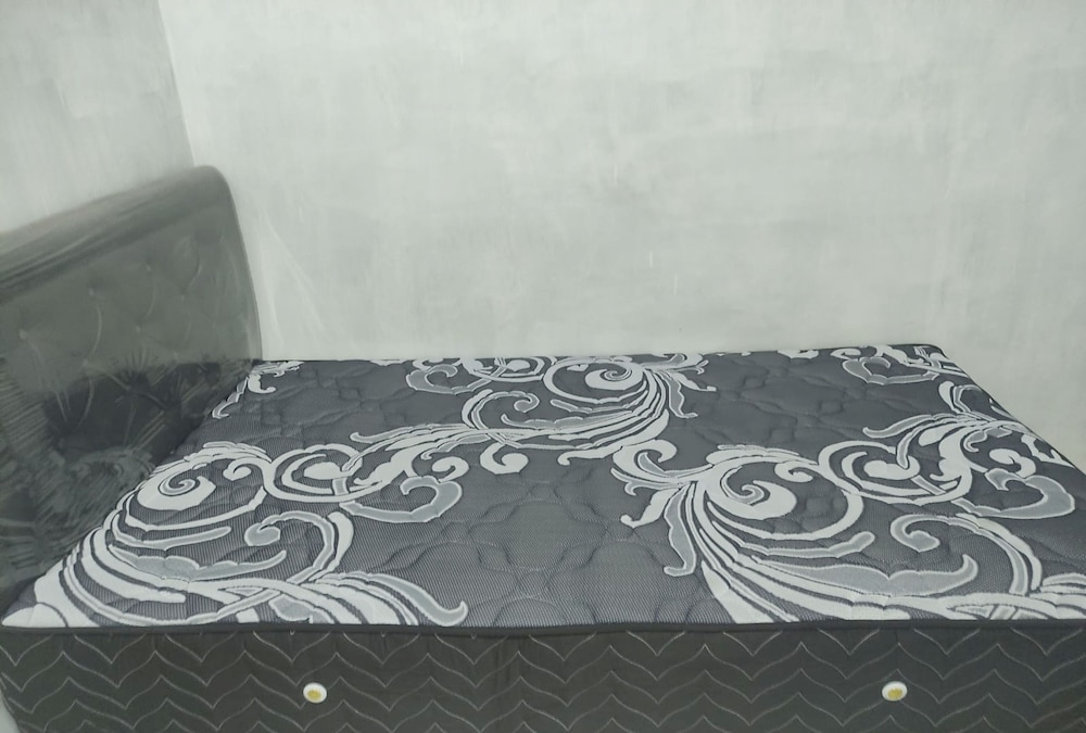 spot on 93042 lina homestay syariah