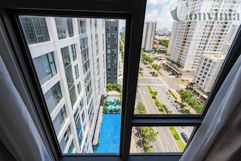 convinia luxury the peak midtown