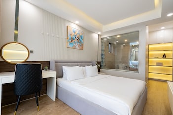 convinia luxury the peak midtown