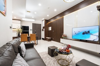 convinia luxury the peak midtown