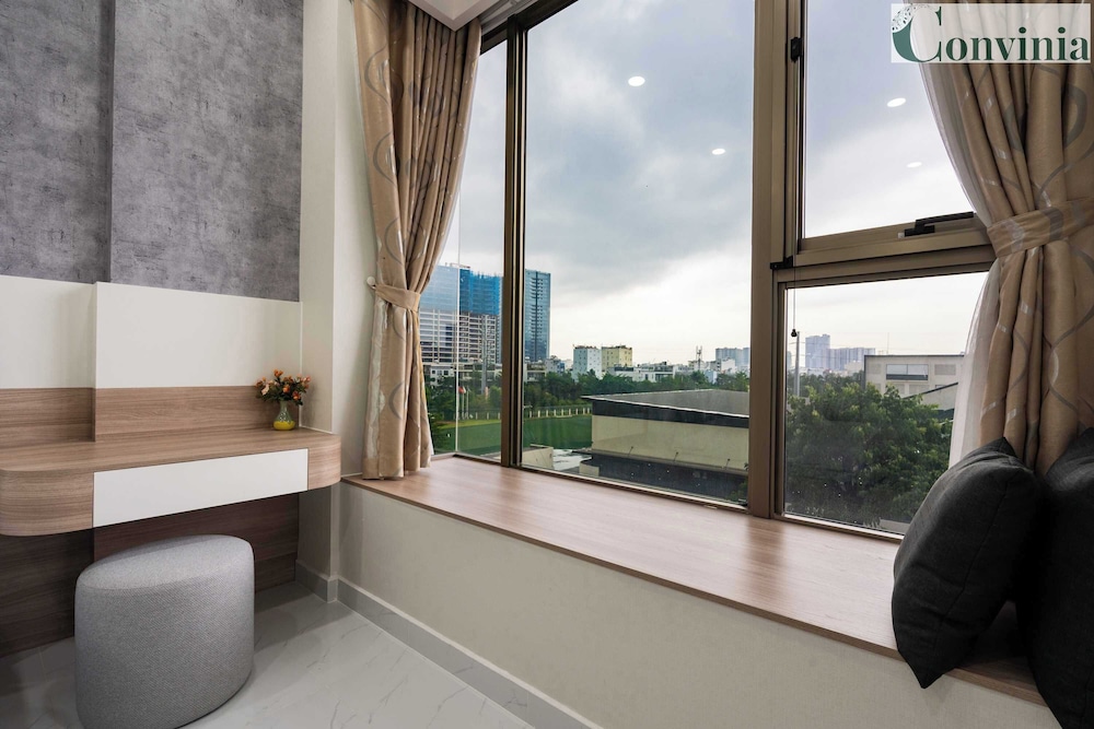 convinia luxury the peak midtown