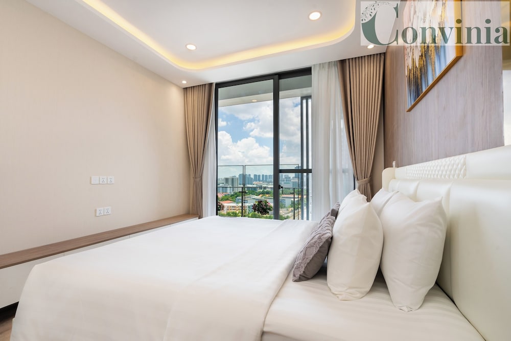 convinia luxury the peak midtown