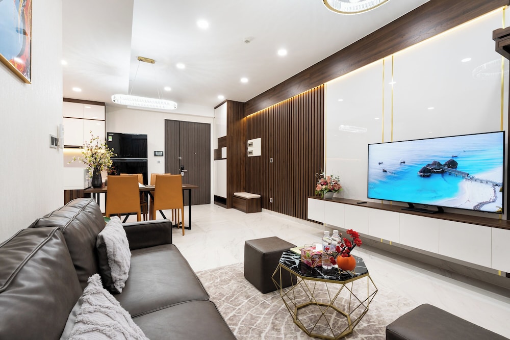 convinia luxury the peak midtown