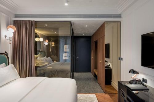 as boutique hotel