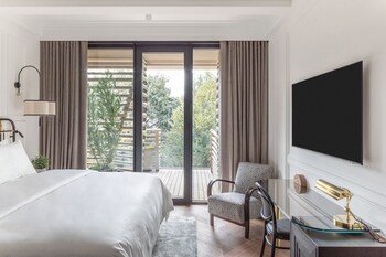 as boutique hotel