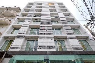 tori crown hotel