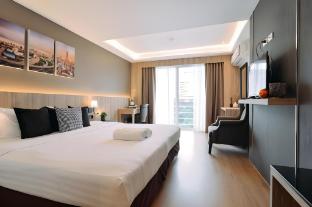 tori crown hotel