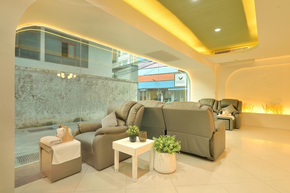 tori crown hotel