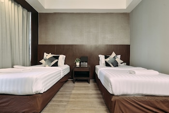tori crown hotel