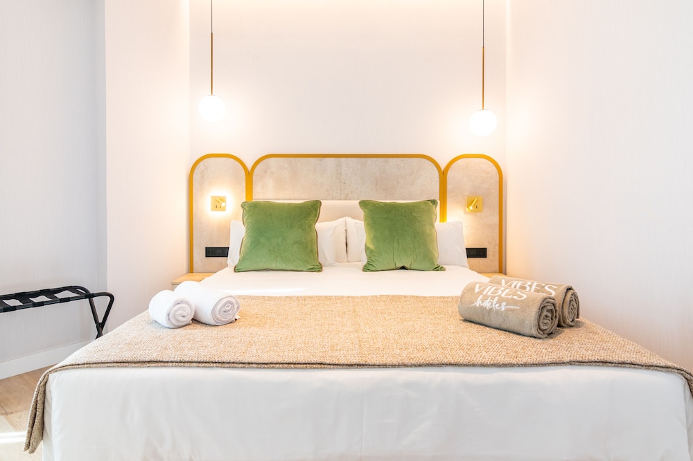 hotel malaga vibes