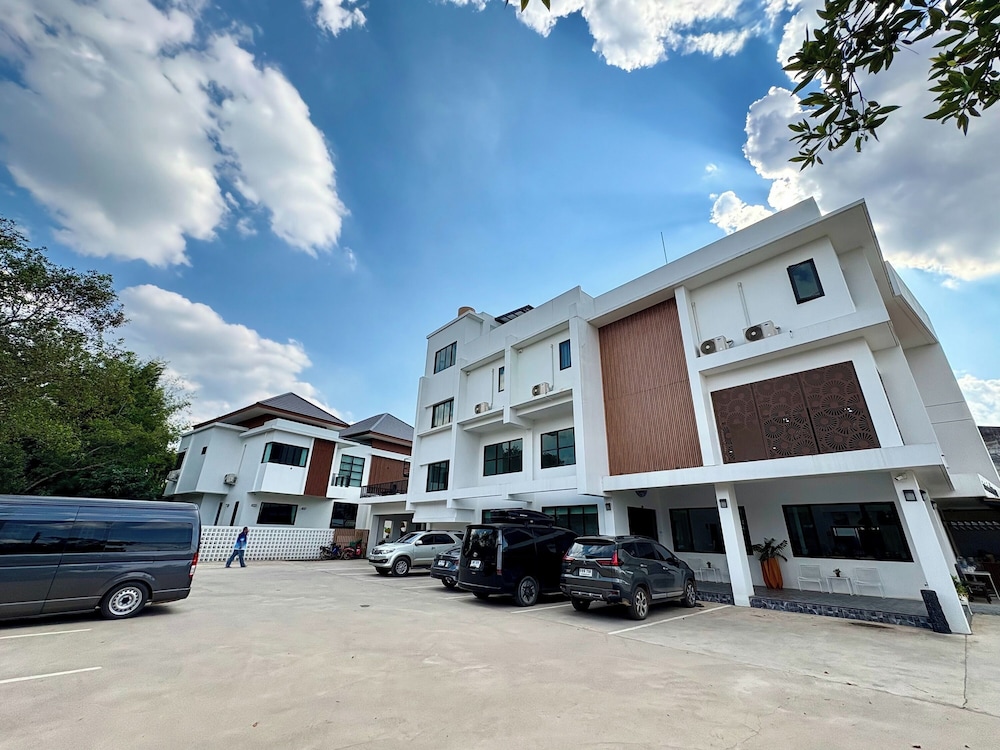 chom chiangrai hotel