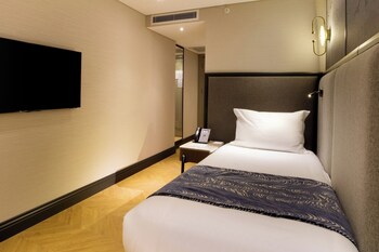 bentley hotel old city