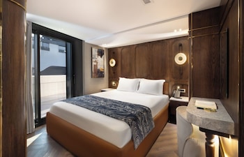 bentley hotel old city