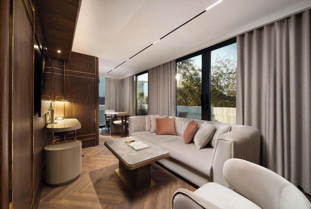 bentley hotel old city