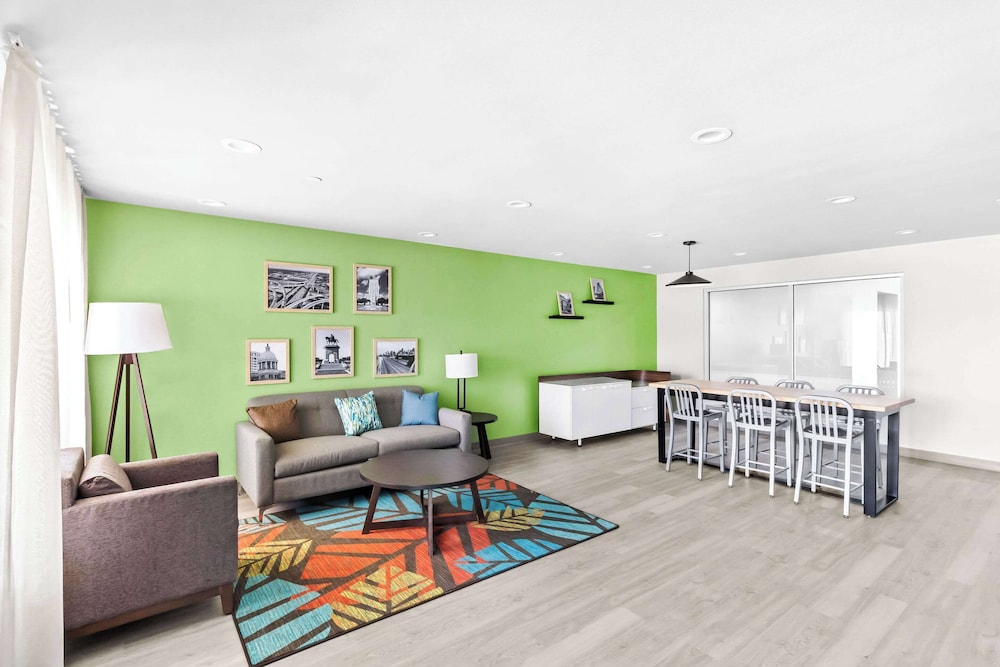 woodspring suites south houston hobby