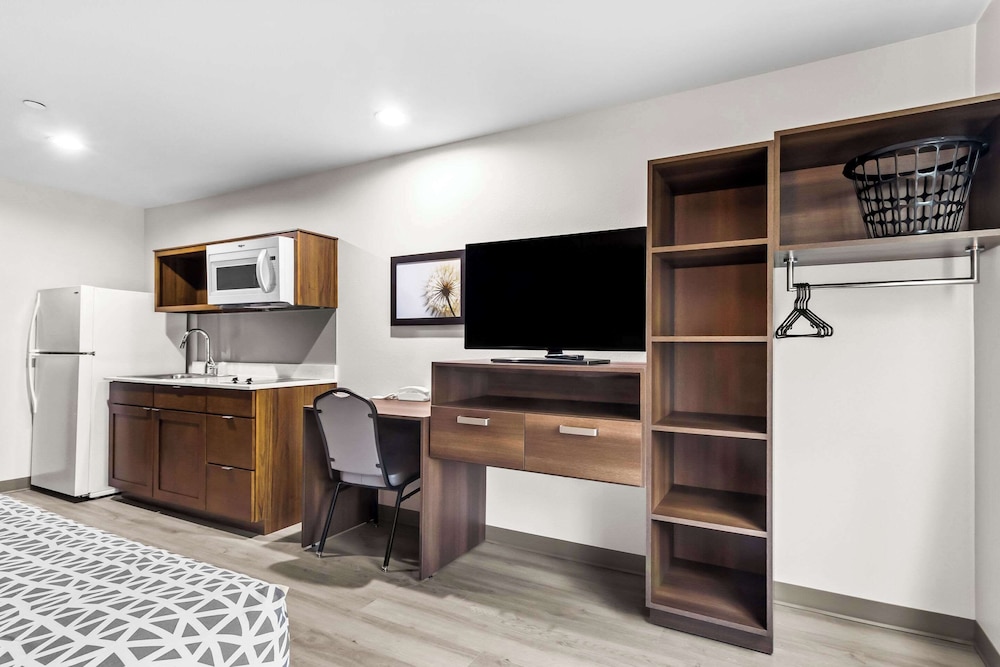 woodspring suites south houston hobby