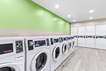 woodspring suites south houston hobby