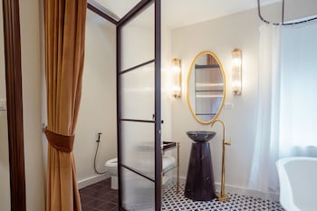 v maison boutique hotel