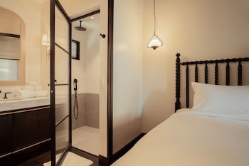 v maison boutique hotel