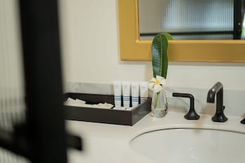 v maison boutique hotel