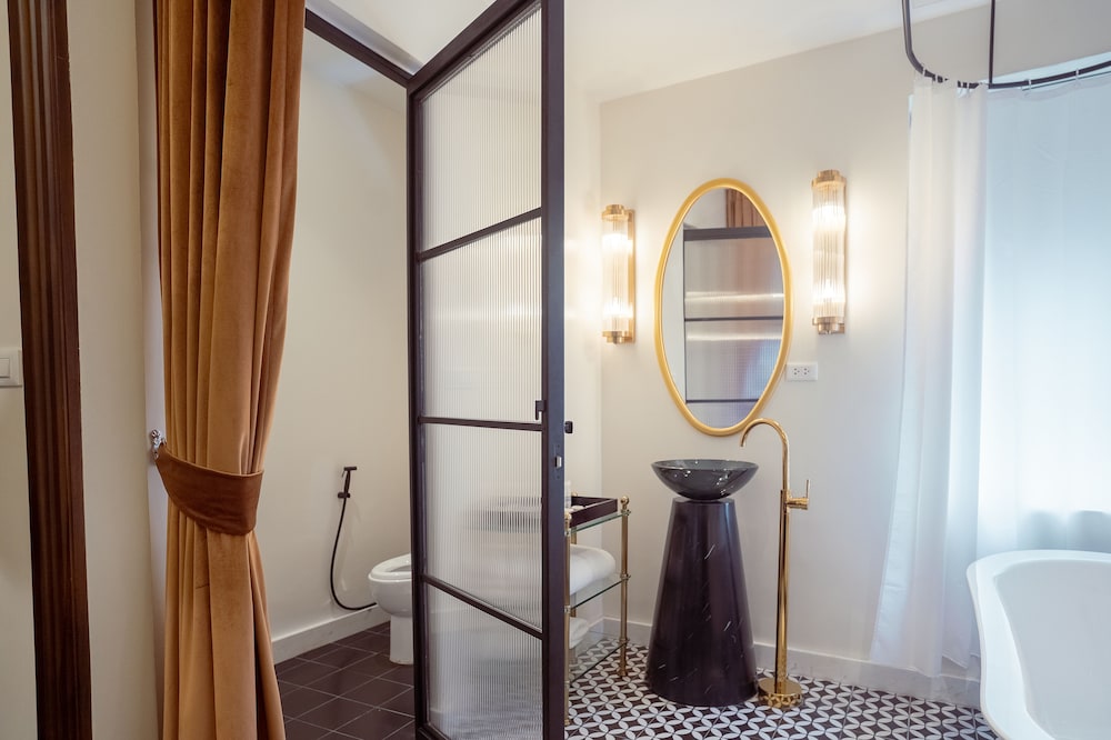 v maison boutique hotel