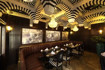 v maison boutique hotel