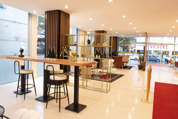 city night suitesandhotels