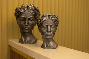 city night suitesandhotels