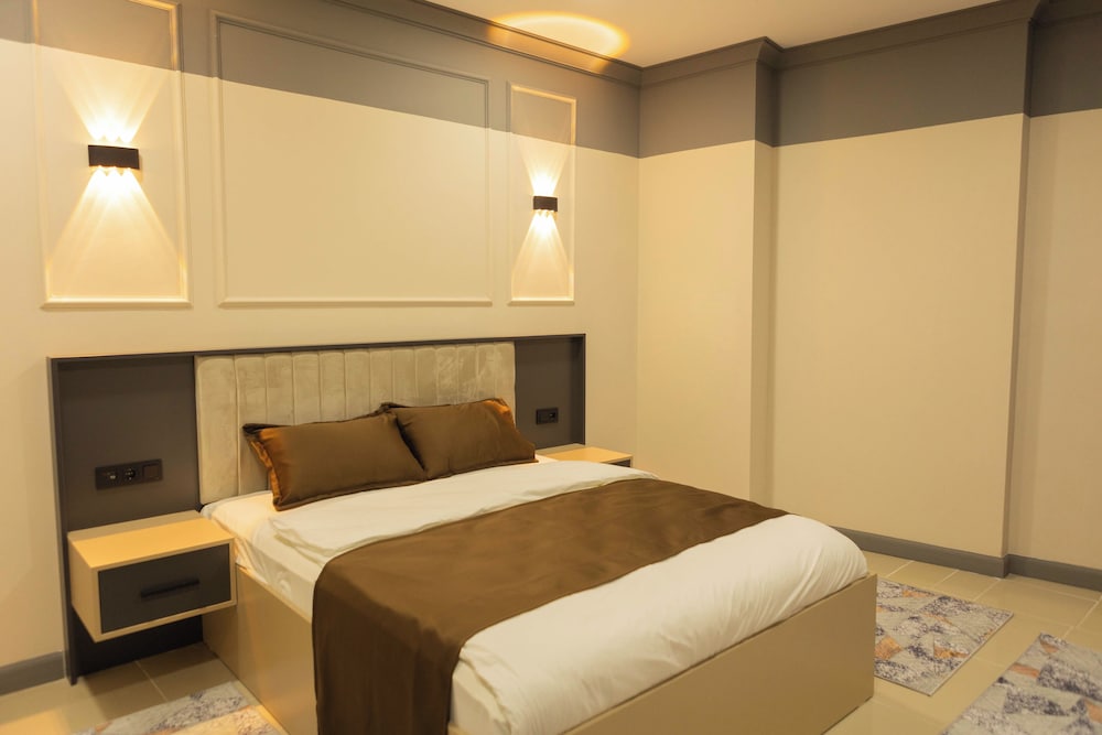 city night suitesandhotels