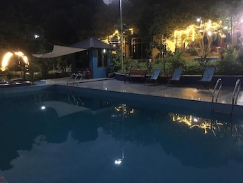 catba papillon garden bungalow and resort