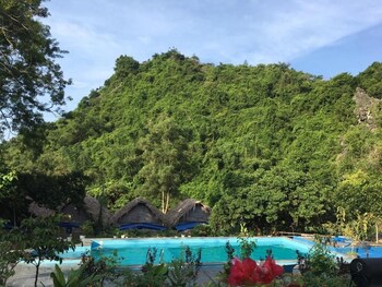 catba papillon garden bungalow and resort