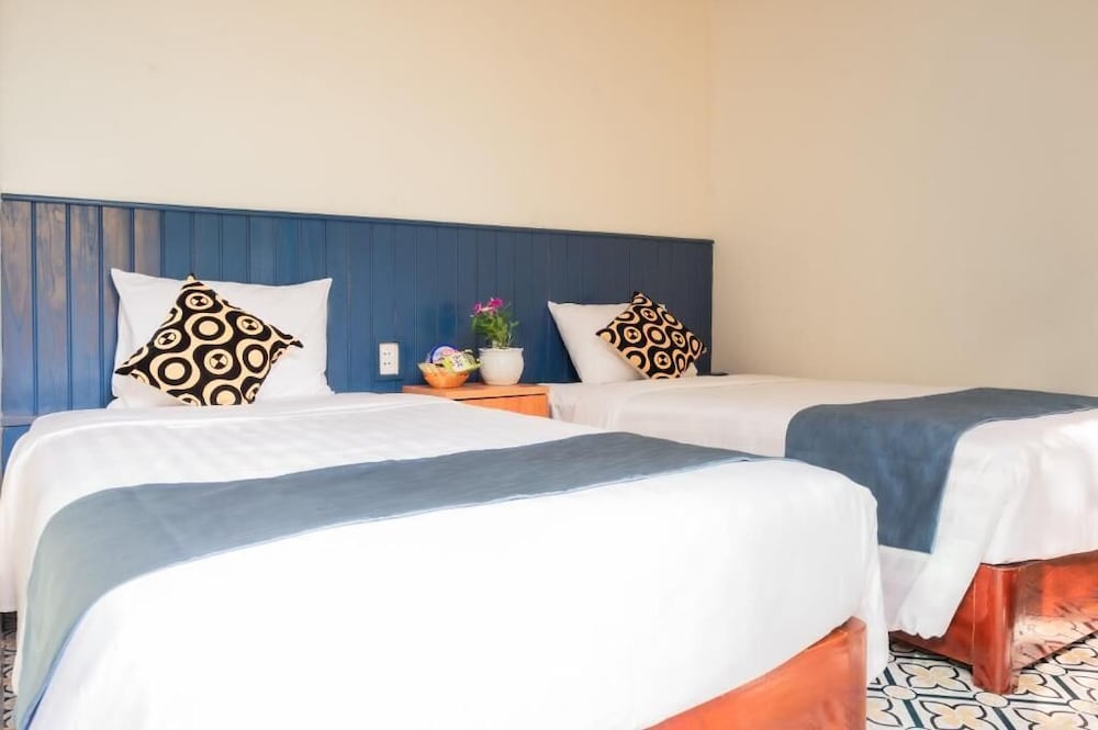 catba papillon garden bungalow and resort