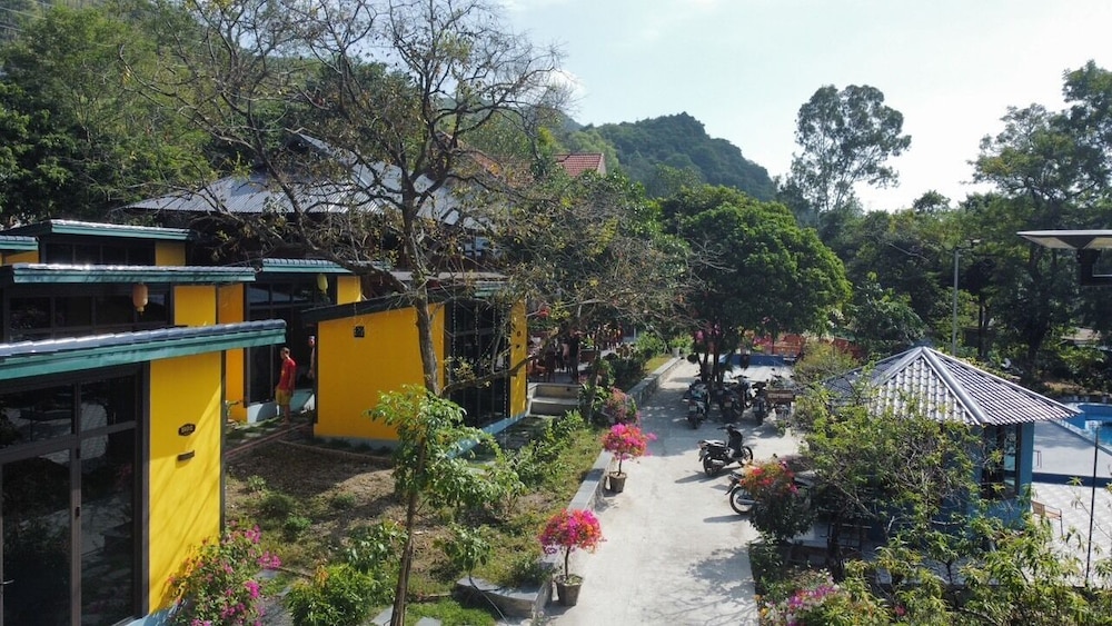 catba papillon garden bungalow and resort