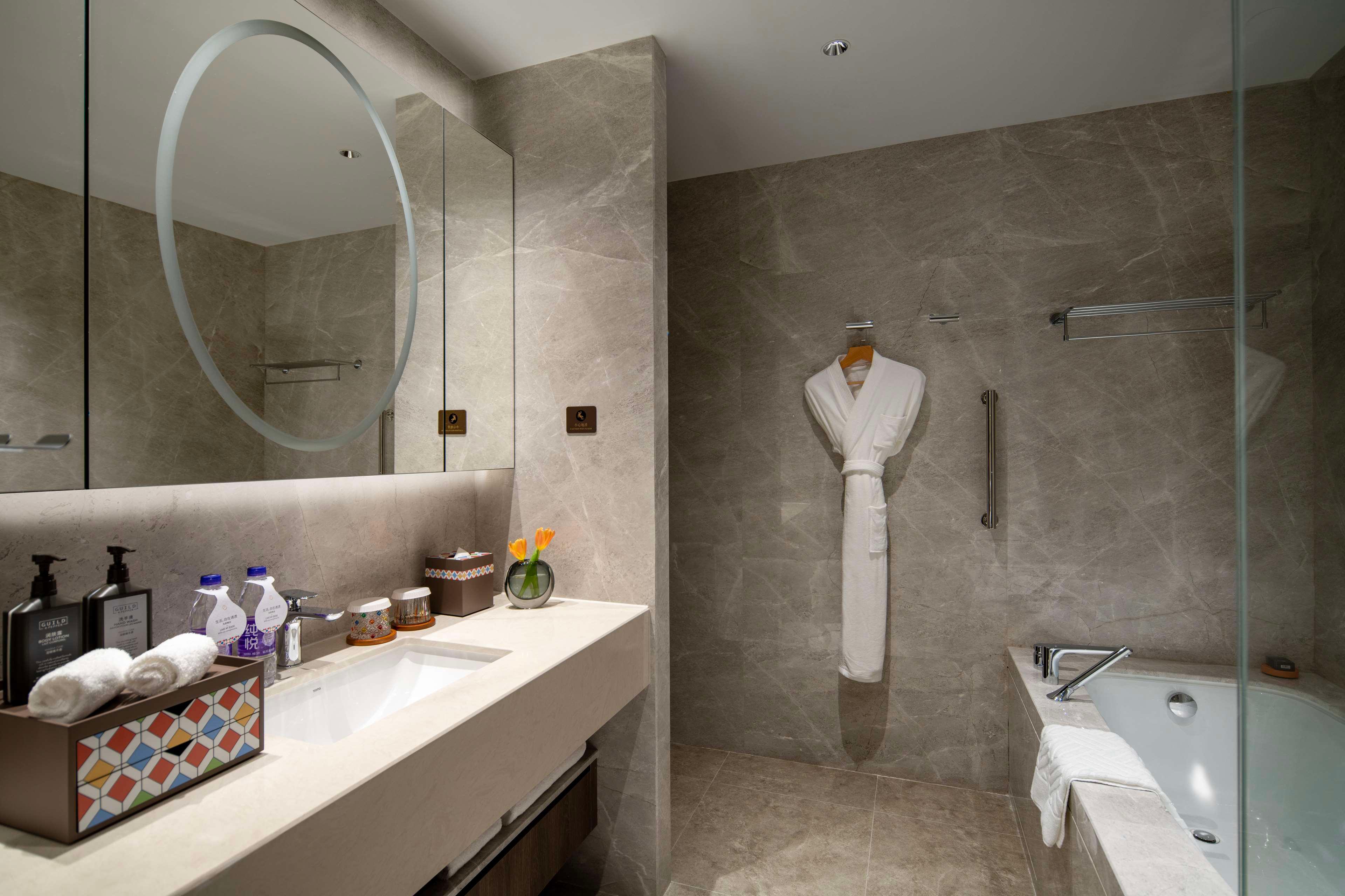 yuexiu hotel guangzhou curio collection by hilton