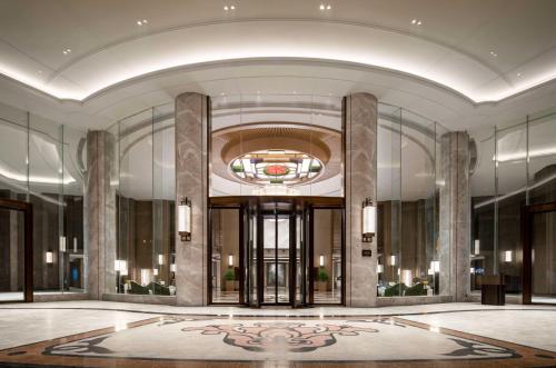 yuexiu hotel guangzhou curio collection by hilton