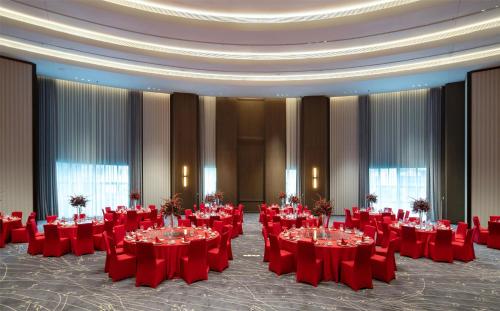 yuexiu hotel guangzhou curio collection by hilton