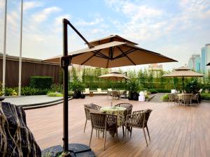 yuexiu hotel guangzhou curio collection by hilton