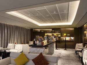 yuexiu hotel guangzhou curio collection by hilton