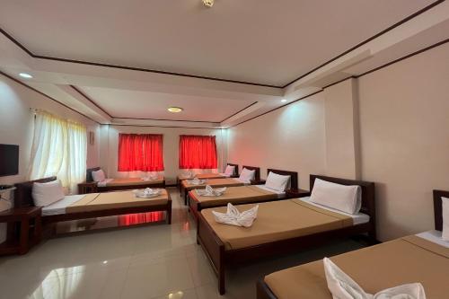 dinahs pension house