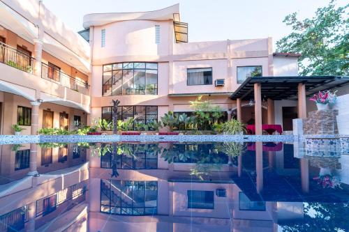 dinahs pension house