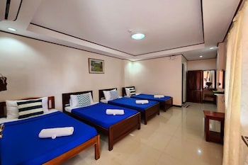 dinahs pension house