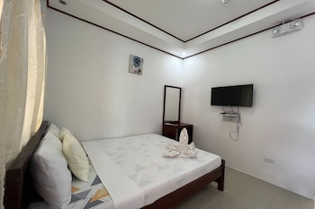 dinahs pension house