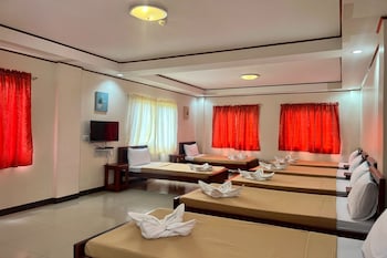 dinahs pension house